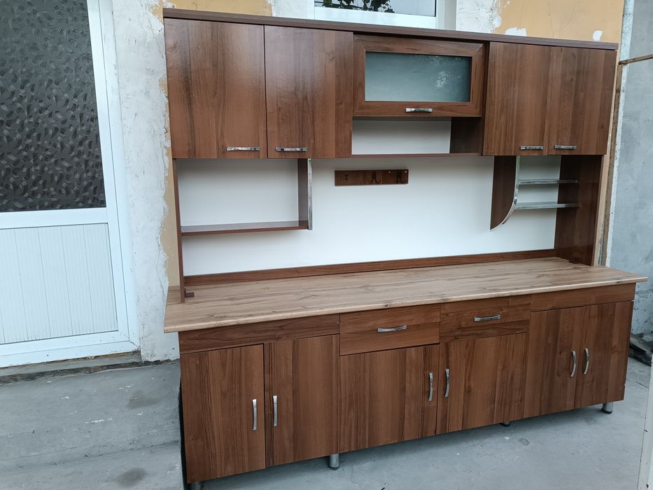 Oshxona mebeli yaxshi holatda