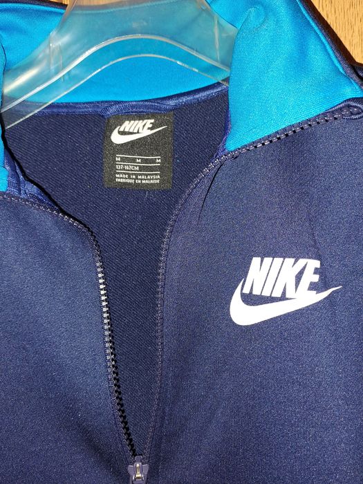 Яке унисекс 146 см и суичер Nike  137-147 см.