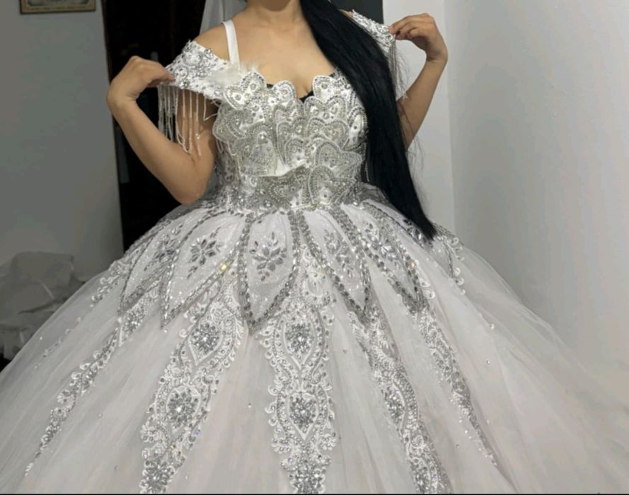 Vând roche de mireasa