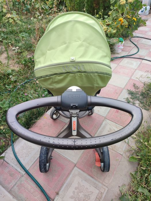 Продается коляска Stokke explore