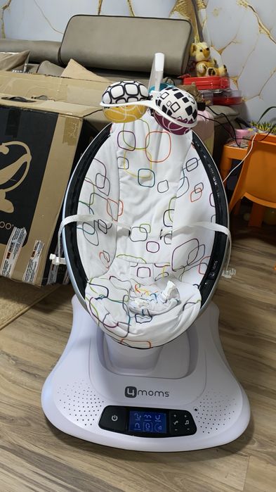 Електрическа бебешка люлка 4moms mamaRoo 4.0 - с кашон
