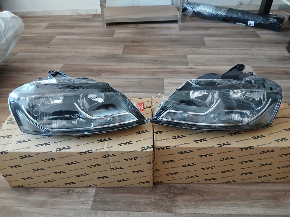 Фар  Ауди А3 НОВ