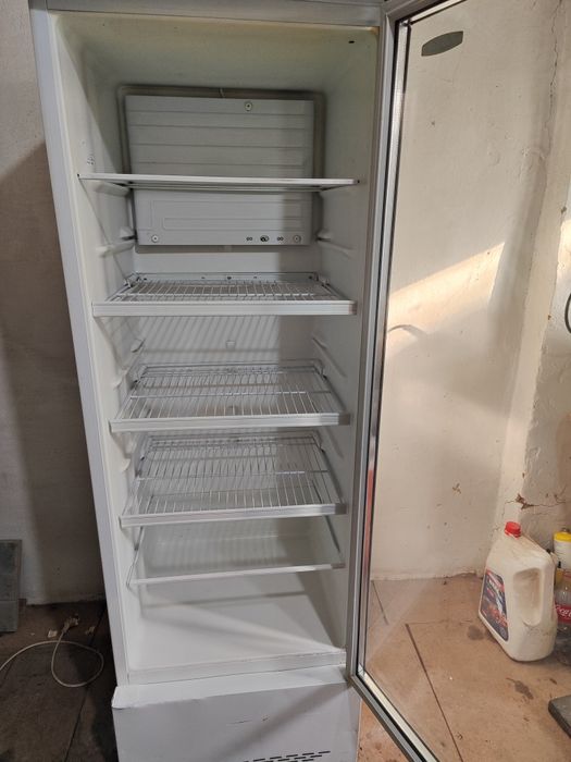 Холодильник рабочий