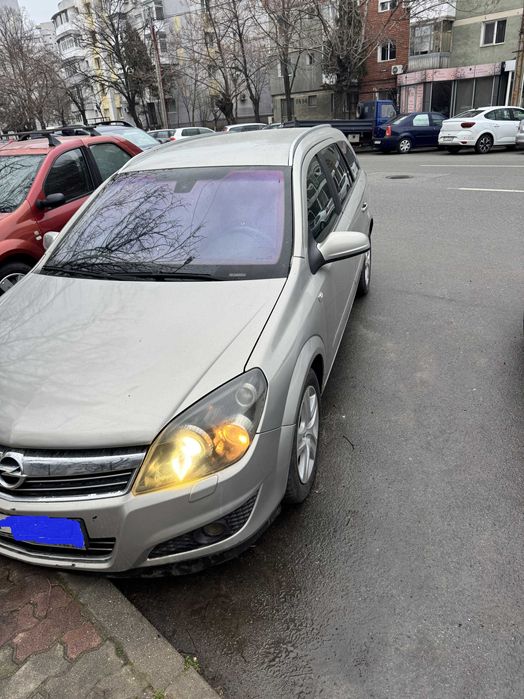 Opel Astra H Caravan (break)