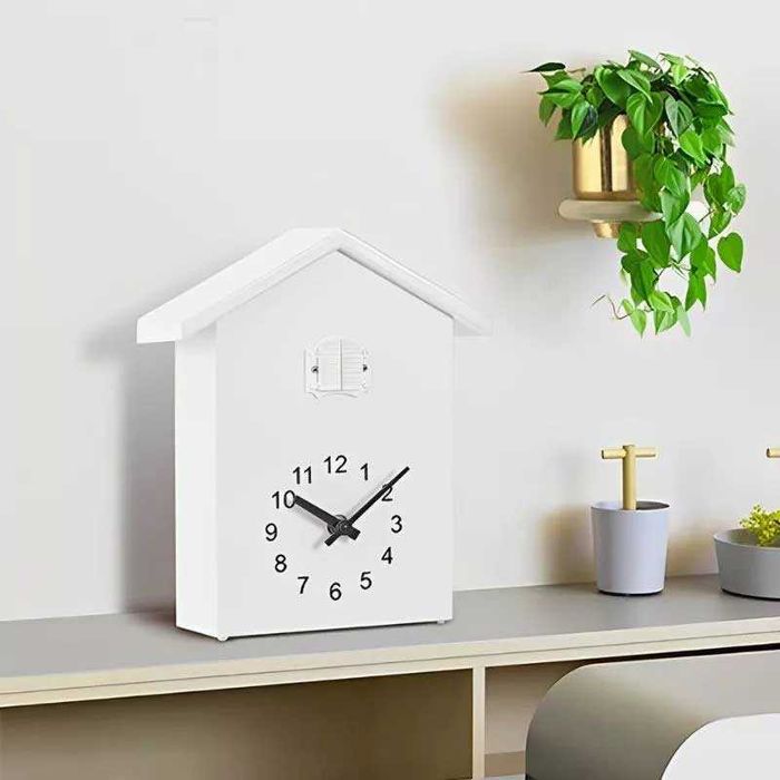 Стенен часовник с кукувица и махало