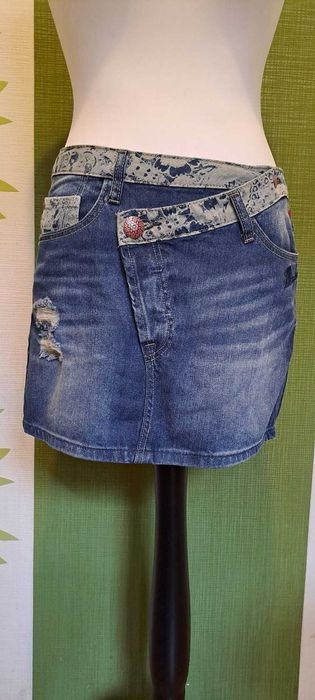 Fustă mini de blugi, marimea M, Desigual