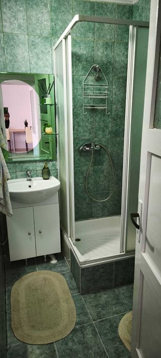 Închiriez apartament 2 camere cochet ultracentral zona linistita