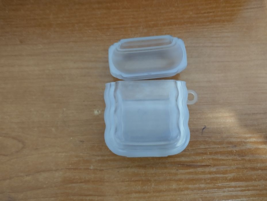 Airpods 2 поколений