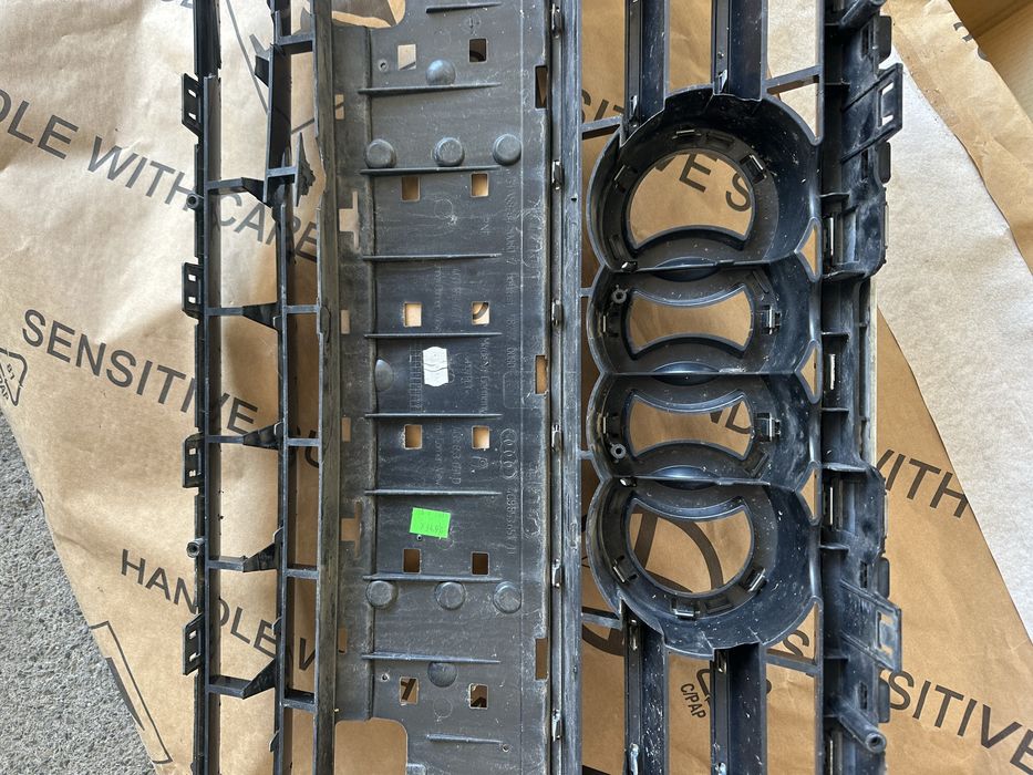 Audi A7 facelift S line предна решетка Оригинална