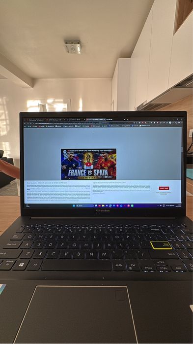 Vand laptop asus vivobook i5 8gb