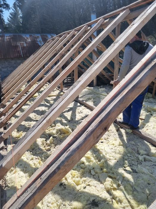 Reparati acoperisuri casa si blocuri