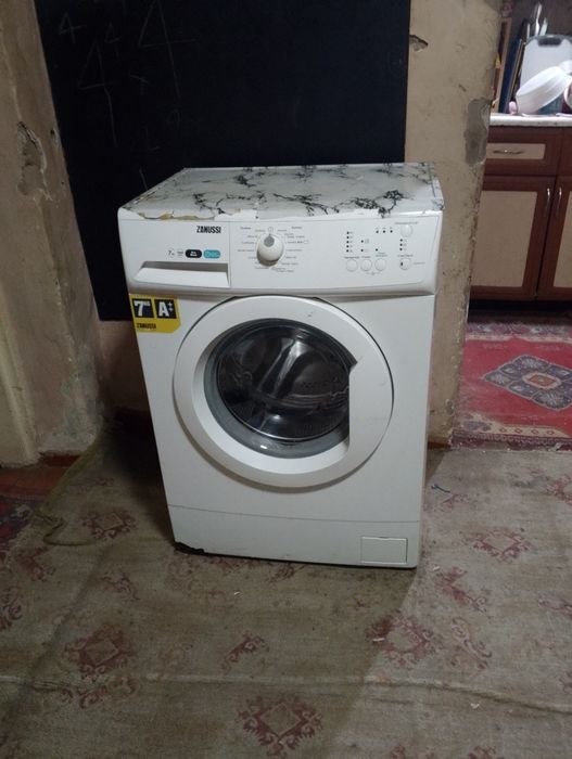Стиральная машинка автомат Занусси 7кг
