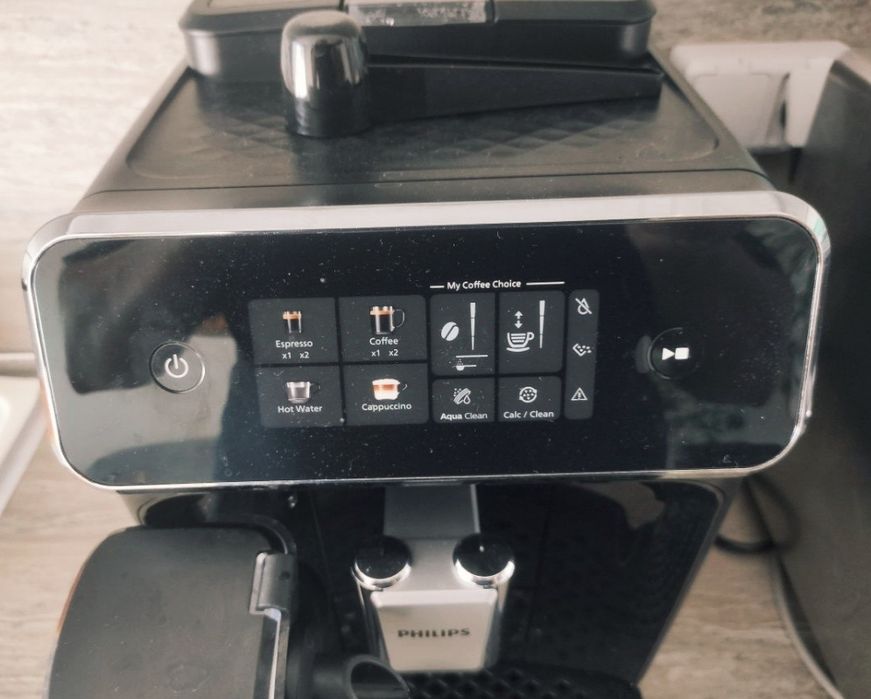 Като нов кафеавтомат PHILIPS 2300 EP2331/10 1800 мл 15 бара с-ма Latte