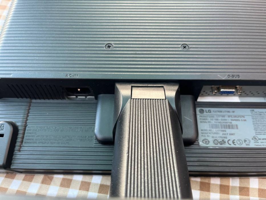 монитор LG Flatron