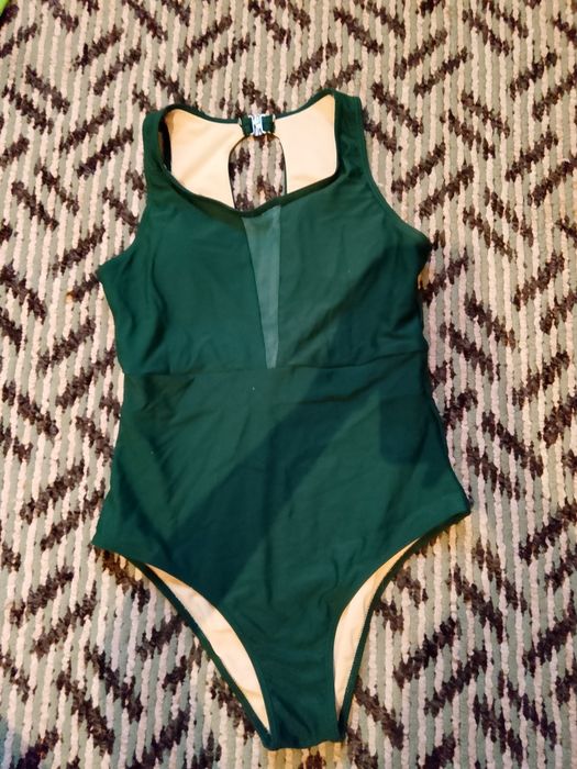 Открытый купальник