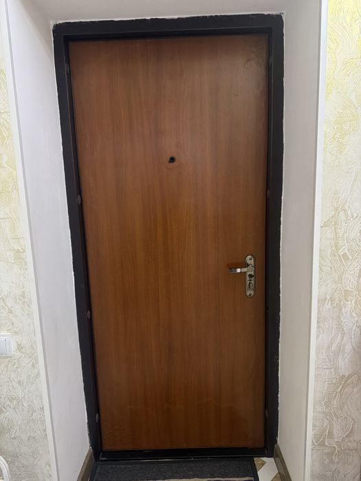 Продается двери и ванна