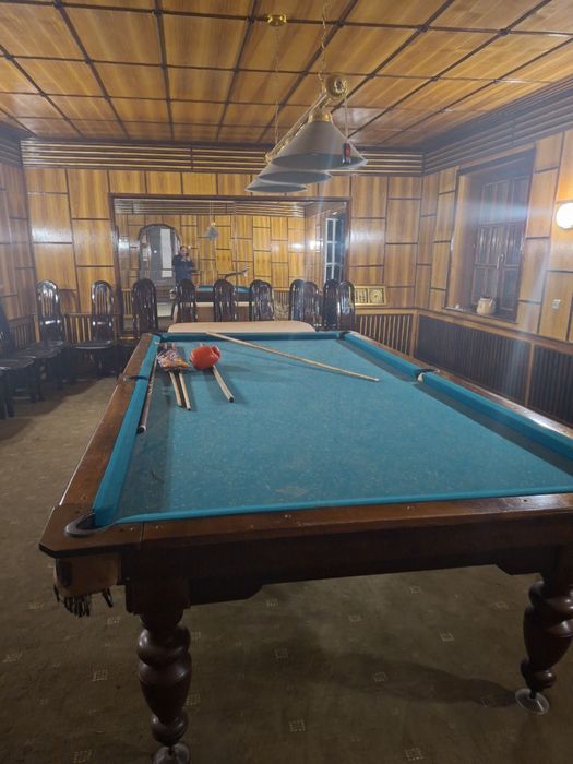 Billiardniy stol sotiladi mramrli
