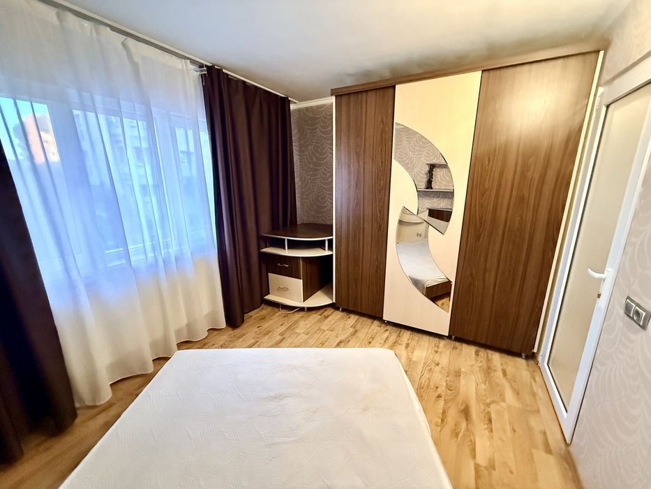 PROPRIETAR,Vand ap 3 camere, zona Lotus Retail, etaj 2, mobilat/utilat