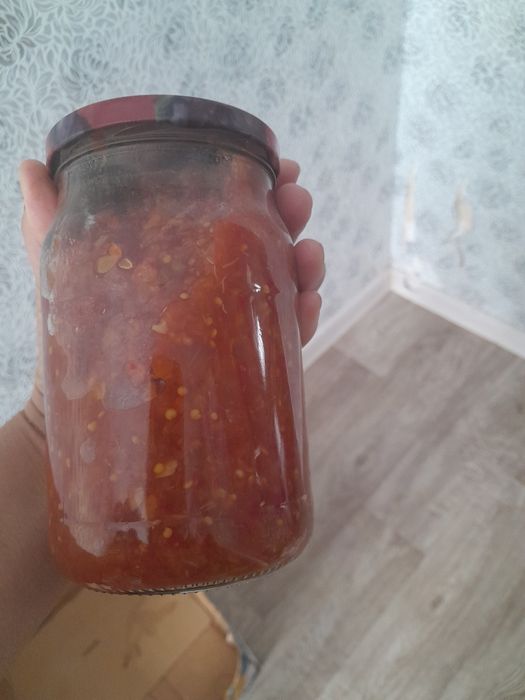 Компот,салаттар бар