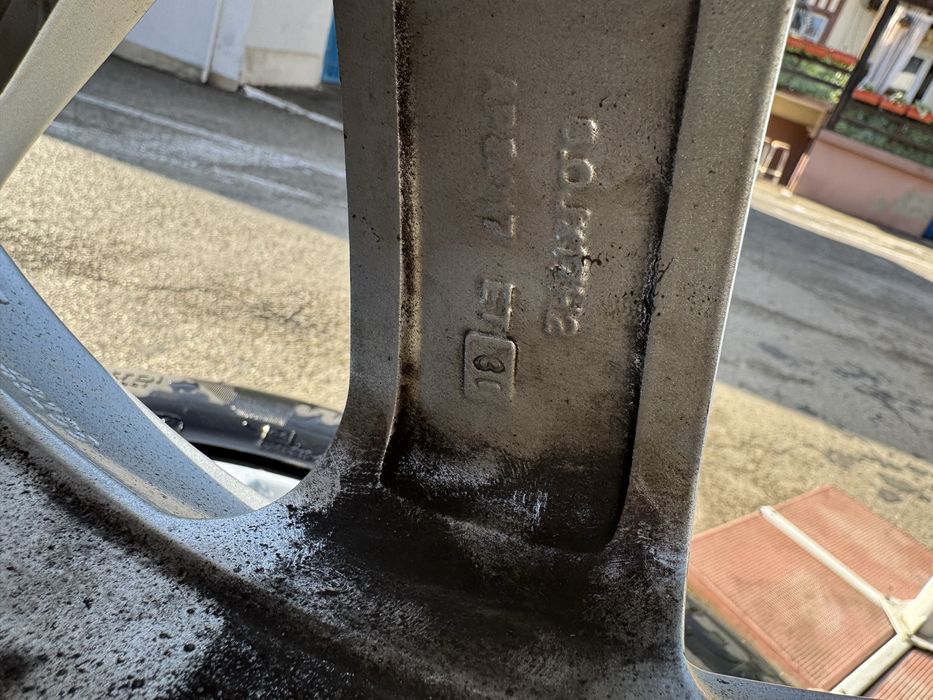 Джанти със зимни гуми 17 цола 5х120