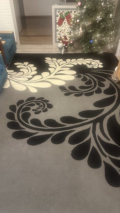 Палас 2.5 на 3.5 м, в нормальном состоянии.