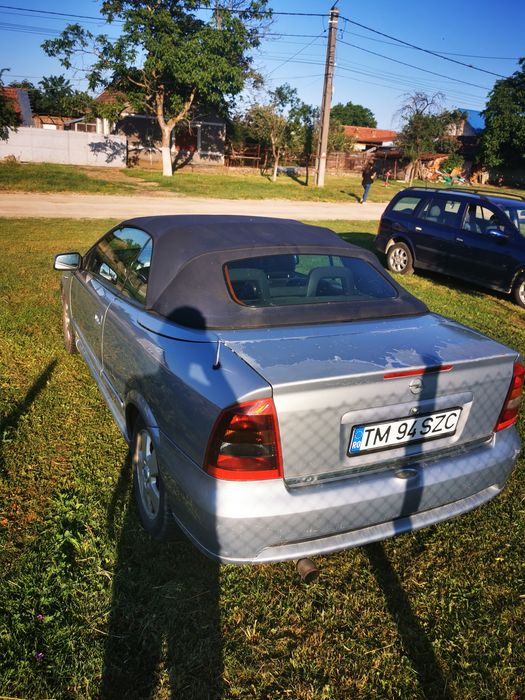 Vând Opel Bertone 1.8 16v cabrio