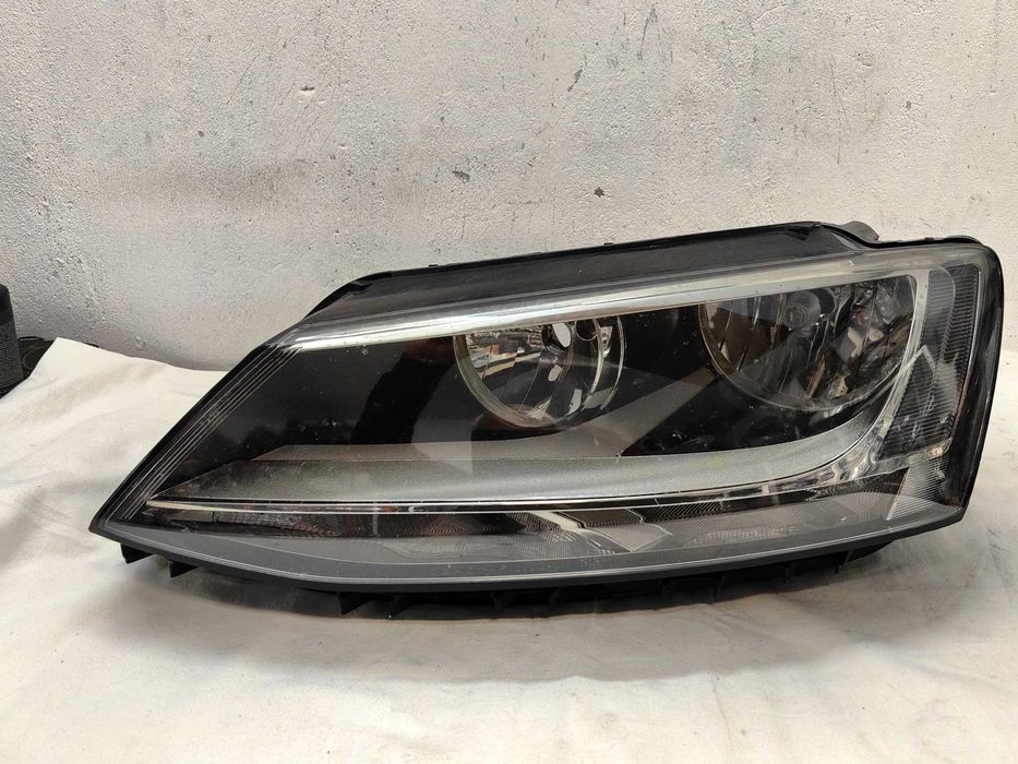 Фар  за   Vw Jetta