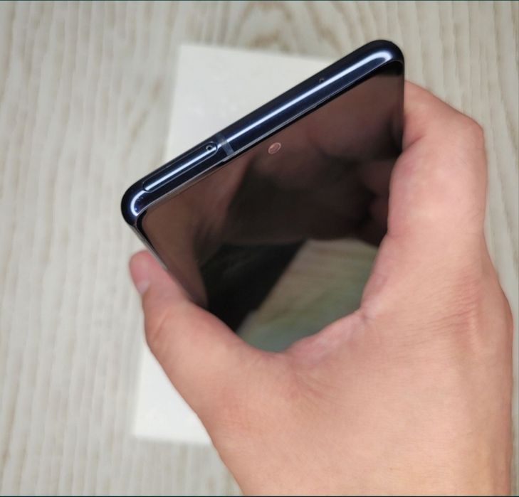Продам Samsung s20 fe