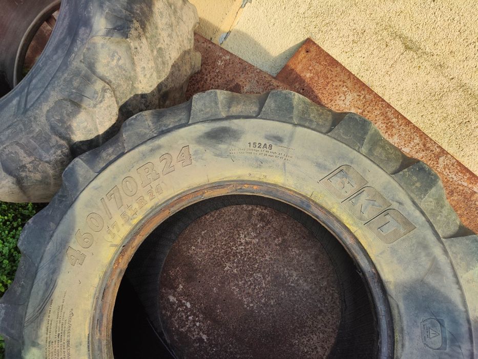 Гуми за телескопичен товарач 460/70-24