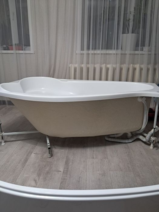 Продам ванну с комплектацией