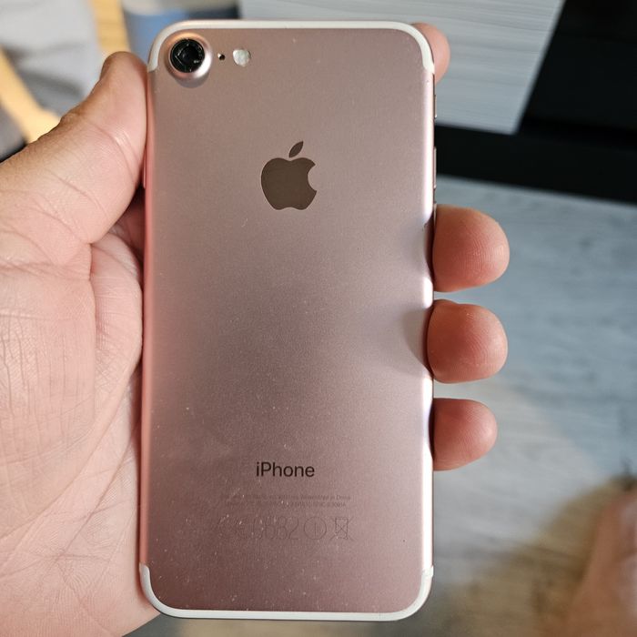 Apple iPhone 7 promo