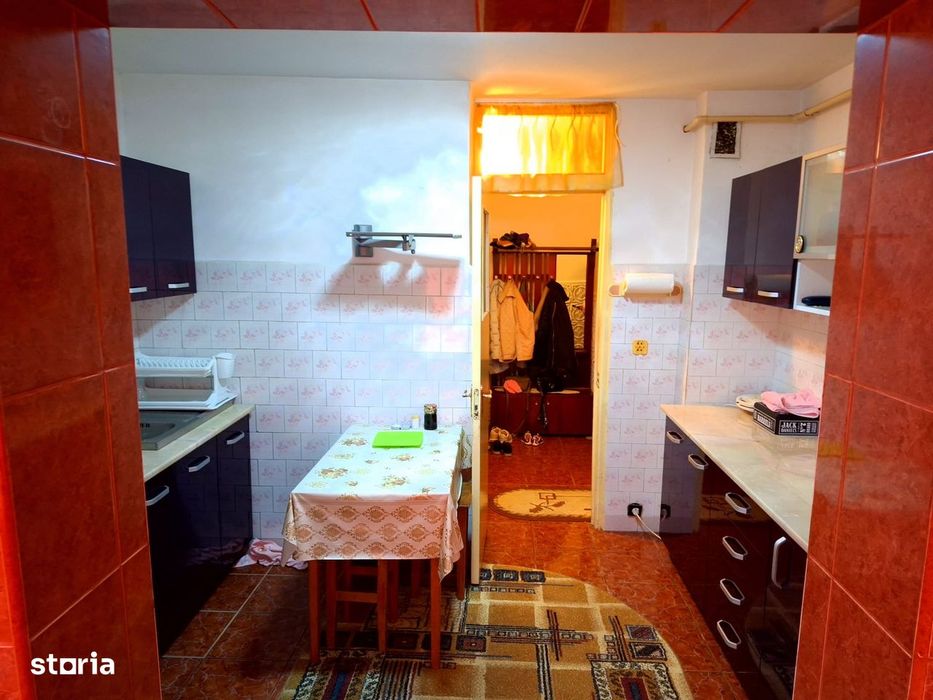 3 camere Mioveni / T.uri , Decomandat / Centrală, Amplasament DEOSEBIT