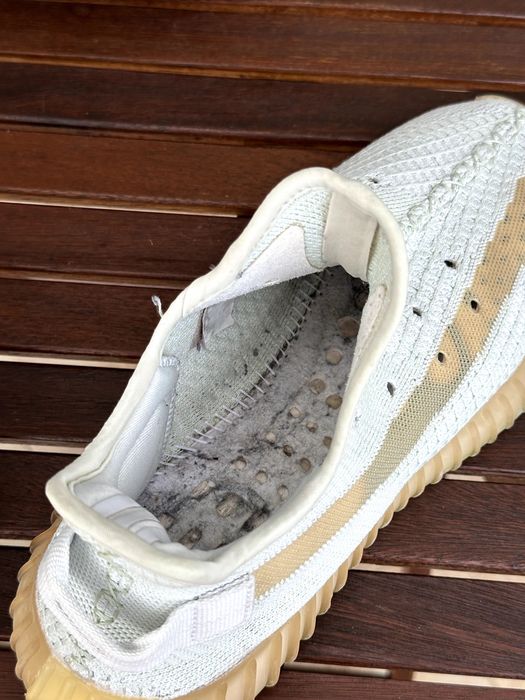 Обувки Adidas Yeezy Boost 350 V2 - номер 42, Много добро състояние