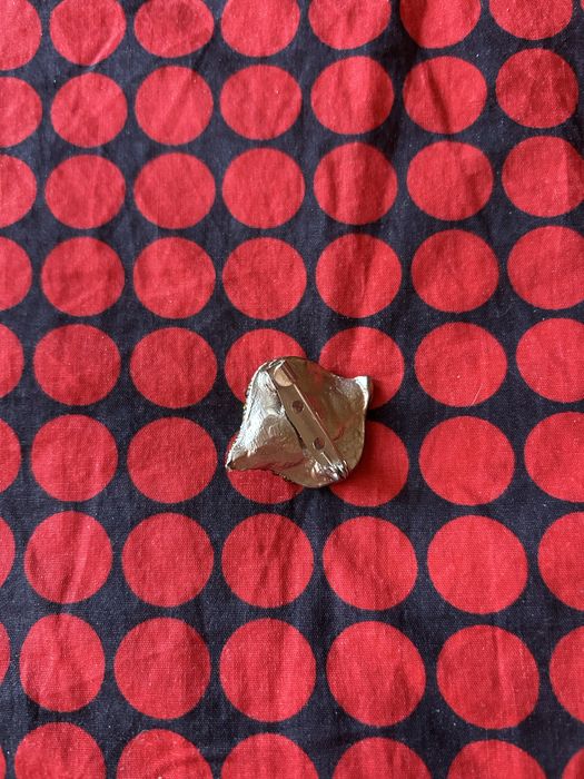 Продам советскую брошь