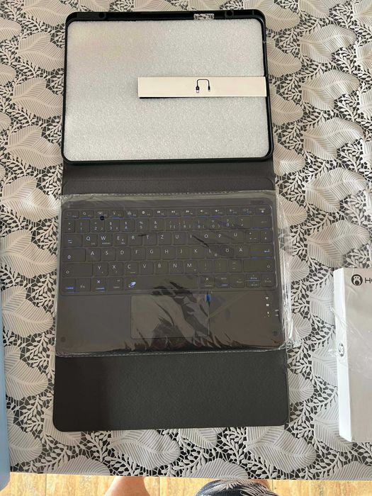 Husă Tastatură Vobafe iPad Pro 13" (M4, 2024/2025) – NOUĂ