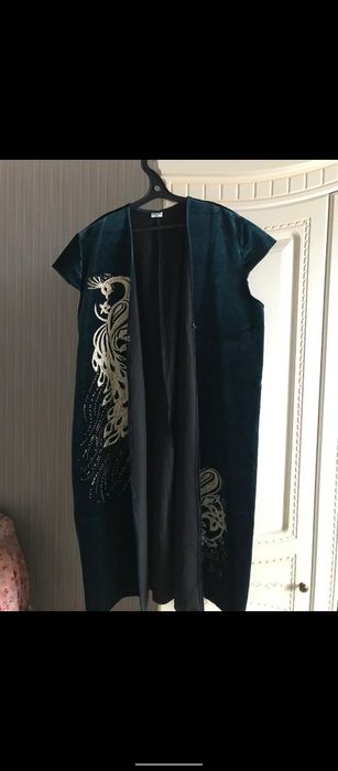 Платье женское..