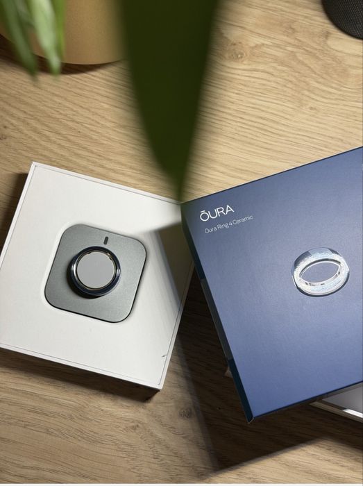 Oura Ring 4 Ceramic, size 12