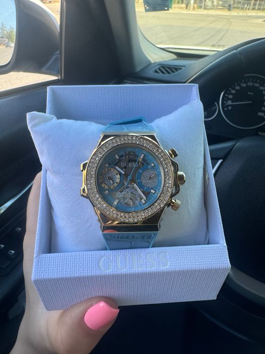 Дамски часовник Guess