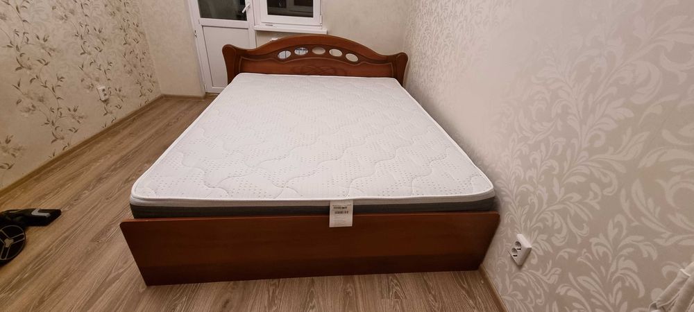 Продам двухспальную кровать