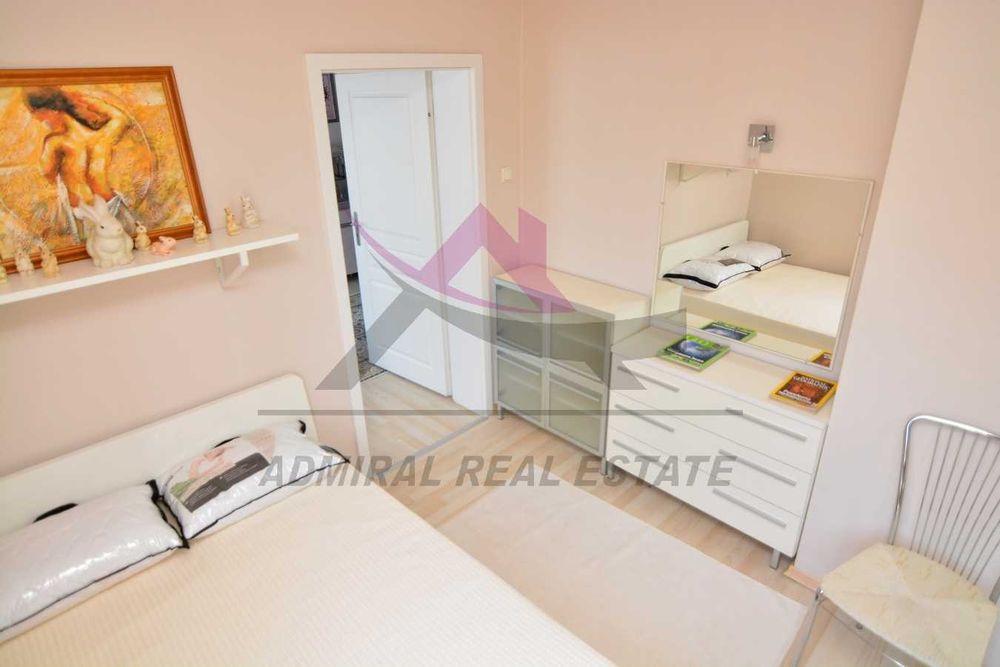 Продава се Четиристаен апартамент в Варна, Червен площад - 147 кв.м за 1939 €/кв.м - Снимка #4