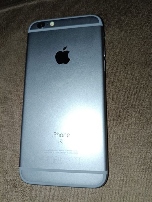 iPhone 6s в отличном состоянии