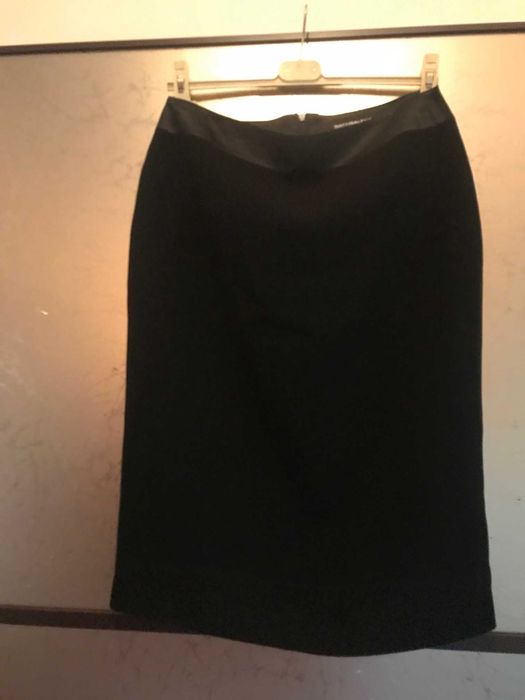 Продавам нова елегантна, официална, маркова пола