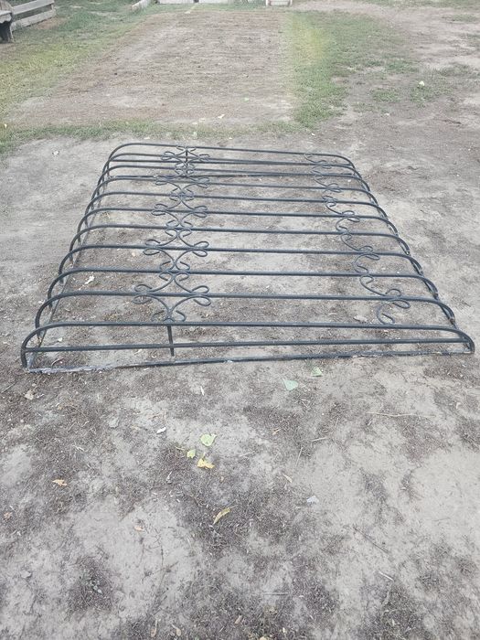 Решётки на окна б/у