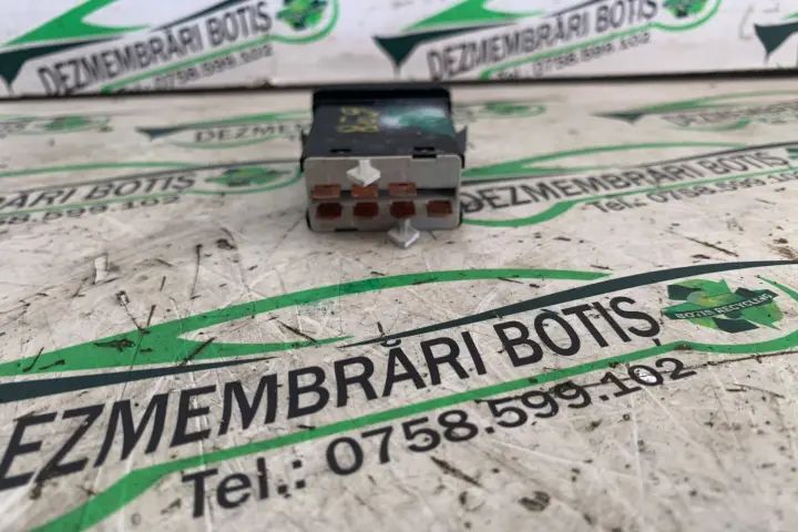 Buton avarie Volkswagen VW Bora 2000 1.6 16V MT (105 hp)