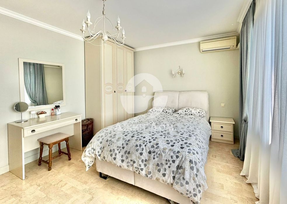 Продава се Многостаен апартамент в Несебър - 160 кв.м за 2188 €/кв.м - Снимка #3