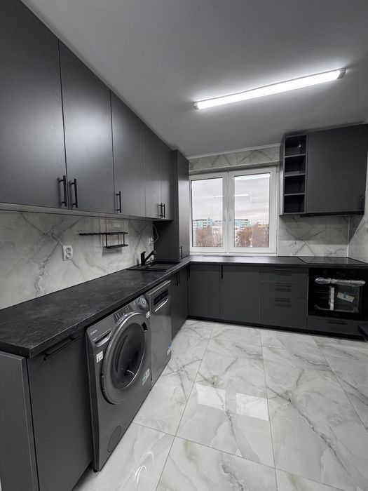 Mobilier la comanda, mobila bucatarie, living, dressing personalizata