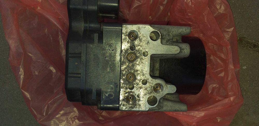 ABS ПОМПА За Тойота Рав 4