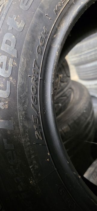 Гуми 4бр 215/60/17 - 1бр  - 79лв