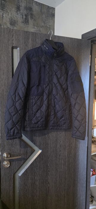 Продавам есенно яке G-star Raw