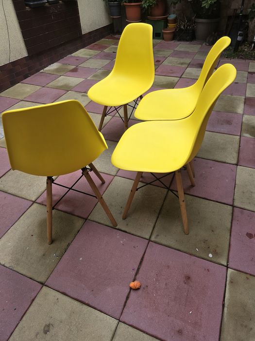 Seturi 4 scaune bucătărie sau living